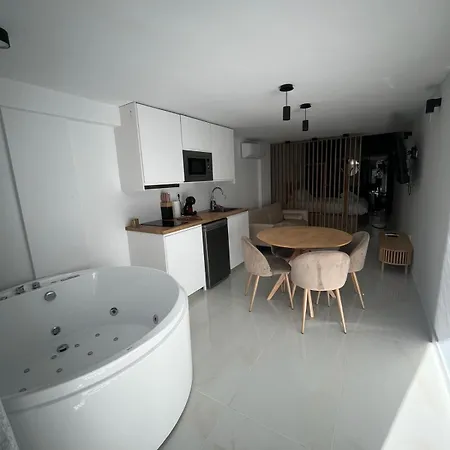 公寓 Playamar Con Jacuzzi